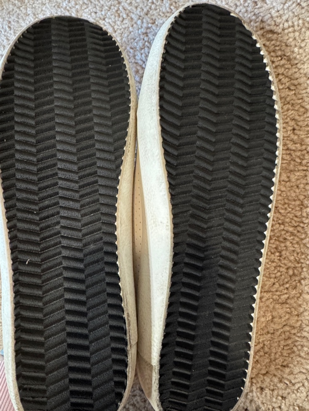 Steve Madden White and Tan Low-Top Women's Sneakers - Picture 4 of 4